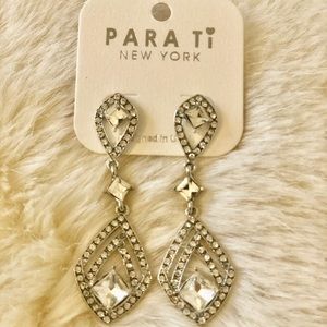🤩 Rhinestone Drop Earings